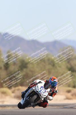 media/Nov-02-2025-CVMA (Sun) [[337aff29ab]]/Race 8-Formula Lightweight Twins Shootout/